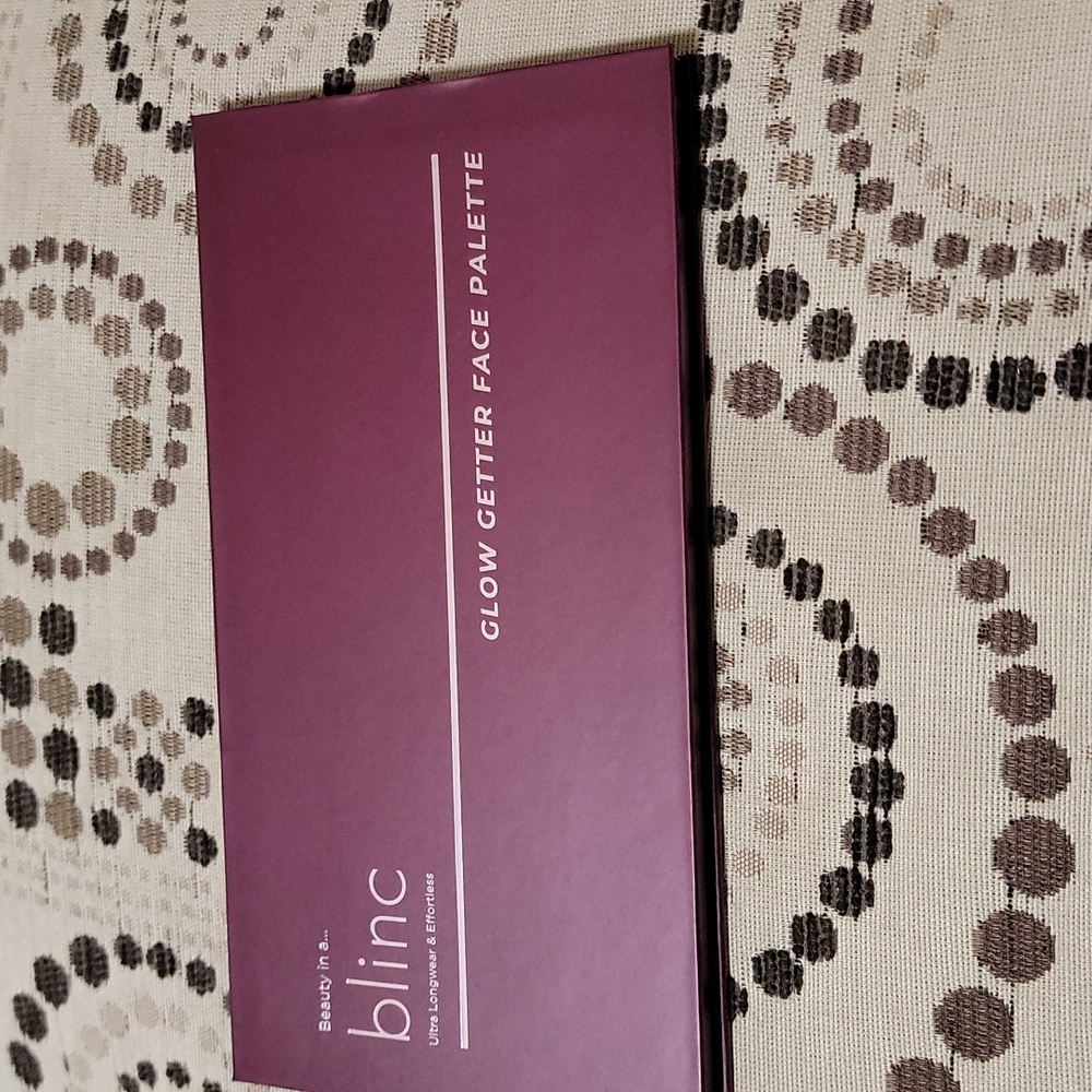 COPY - Beauty in a blinc Glow Getter Face Palette